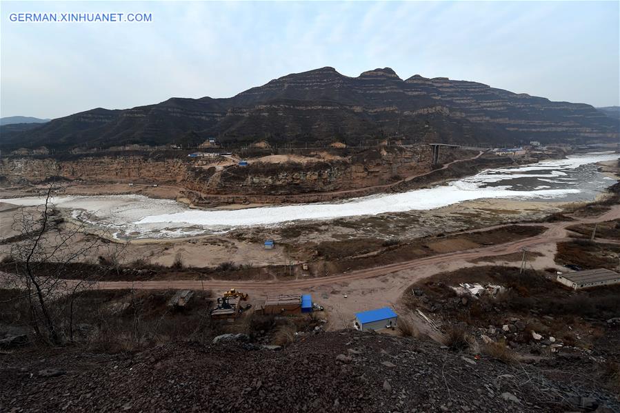 CHINA-YELLOW RIVER-HUKOU WATERFALL-FROZEN SCENERY(CN)