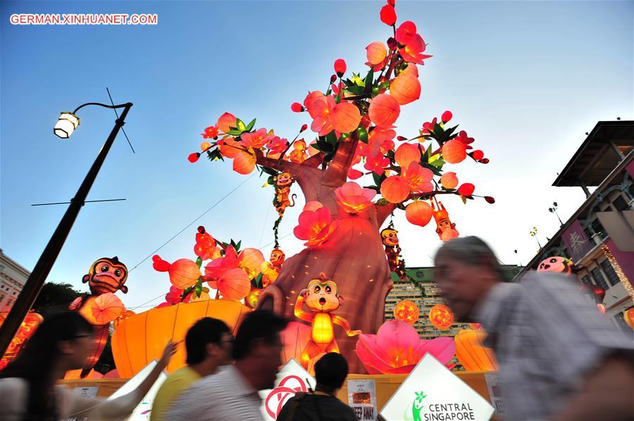 SINGAPORE-CHINATOWN-LUNAR NEW YEAR-PREPARATION