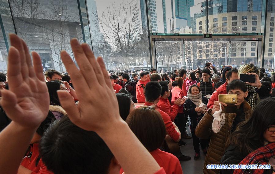 CHINA-NANJING-APPLE STORE-OPEN (CN) 