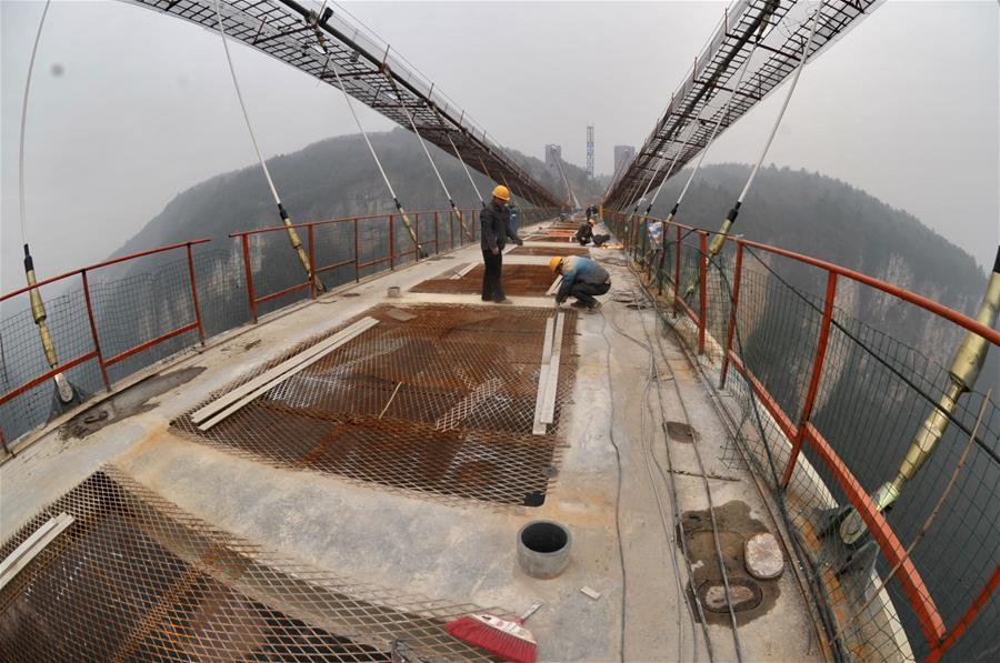 CHINA-HUNAN-ZHANGJIAJIE-GRAND CANYON BRIDGE (CN)