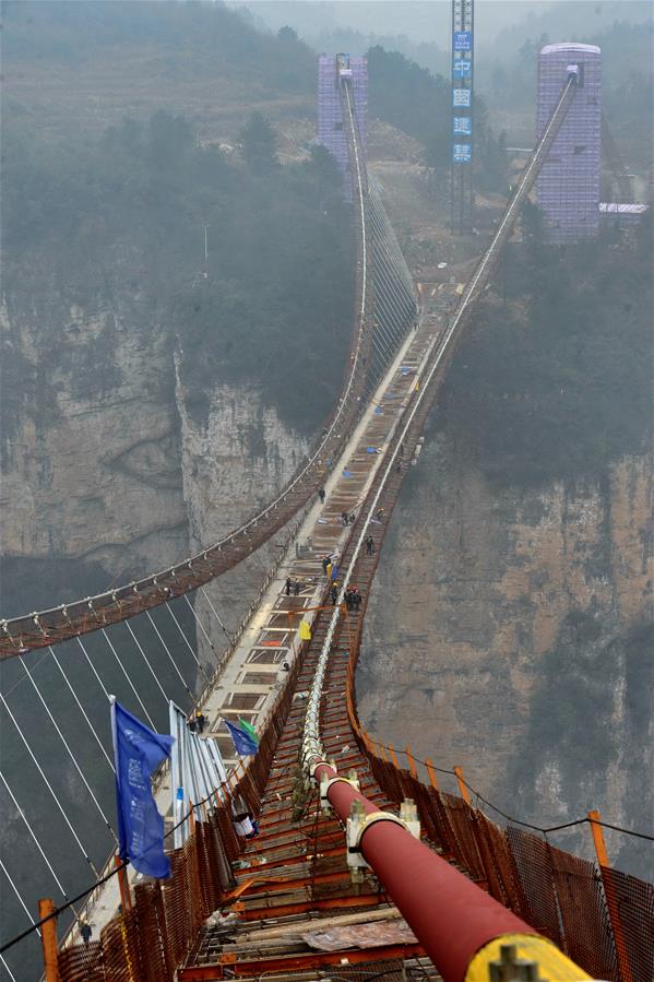 CHINA-HUNAN-ZHANGJIAJIE-GRAND CANYON BRIDGE (CN)