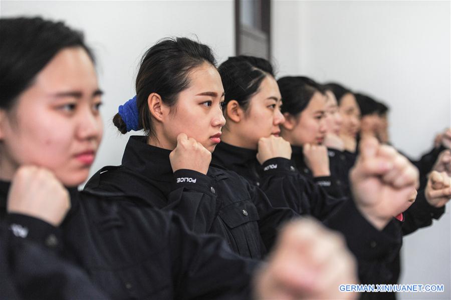 CHINA-HEILONGJIANG-HARBIN-FEMALE PATROL AUXILIARY POLICE (CN)