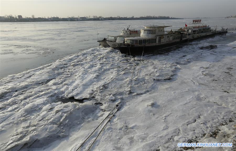 CHINA-DANDONG-YALU RIVER-FREEZE-UP (CN)