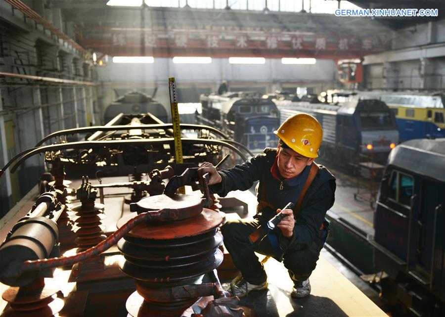 CHINA-TIANJIN-SPRING FESTIVAL TRAVEL RUSH-TRAIN MAINTENANCE (CN)