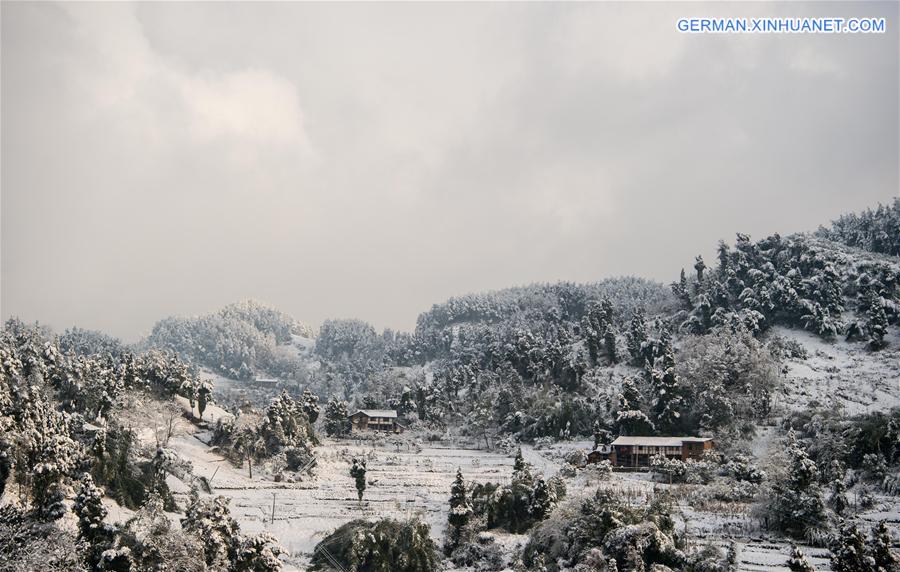 CHINA-CHONGQING-SNOWFALL (CN)