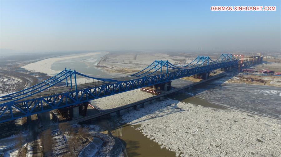 CHINA-JINAN-RAILWAY AND HIGHWAY COMBINED BRIDGE-CONSTRUCTION (CN)