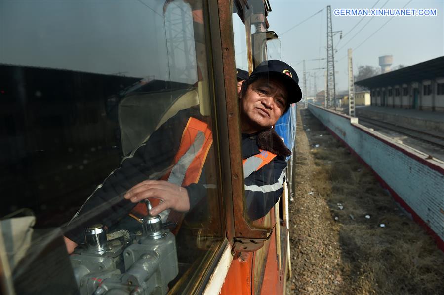 CHINA-SHANXI-ENGINE DRIVER-SPRING FESTIVAL-TRAVEL RUSH (CN)