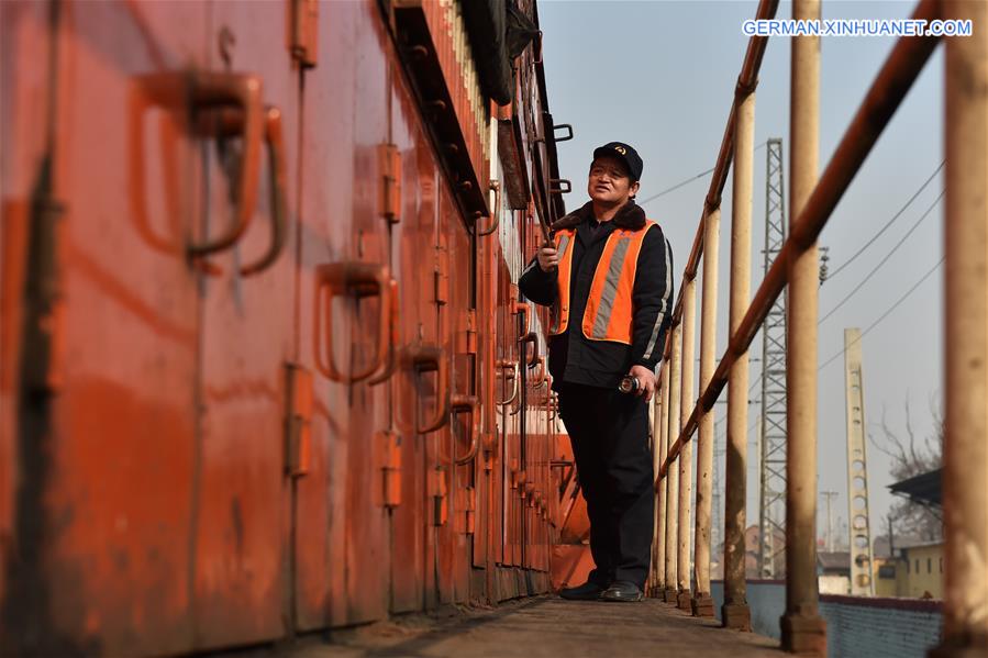 CHINA-SHANXI-ENGINE DRIVER-SPRING FESTIVAL-TRAVEL RUSH (CN)