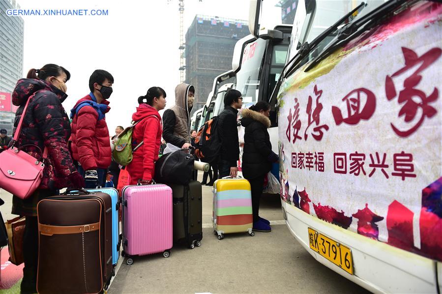 CHINA-ANHUI-FUYANG-SPRING FESTIVAL TRAVEL SEASON-FREE COACH (CN)