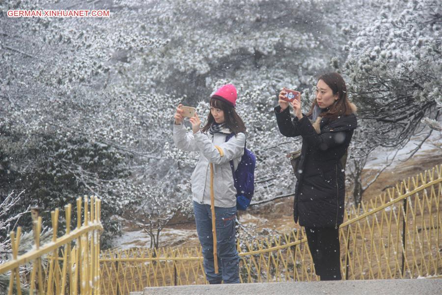 CHINA-ANHUI-HUANGSHAN MOUNTAIN-SNOW(CN)