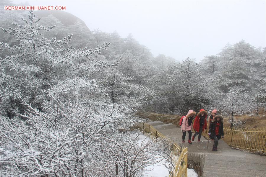 CHINA-ANHUI-HUANGSHAN MOUNTAIN-SNOW(CN)