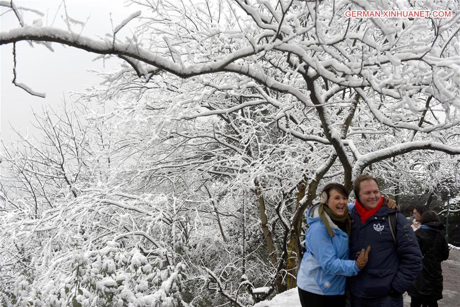 CHINA-HANGZHOU-WEST LAKE-SNOW (CN)