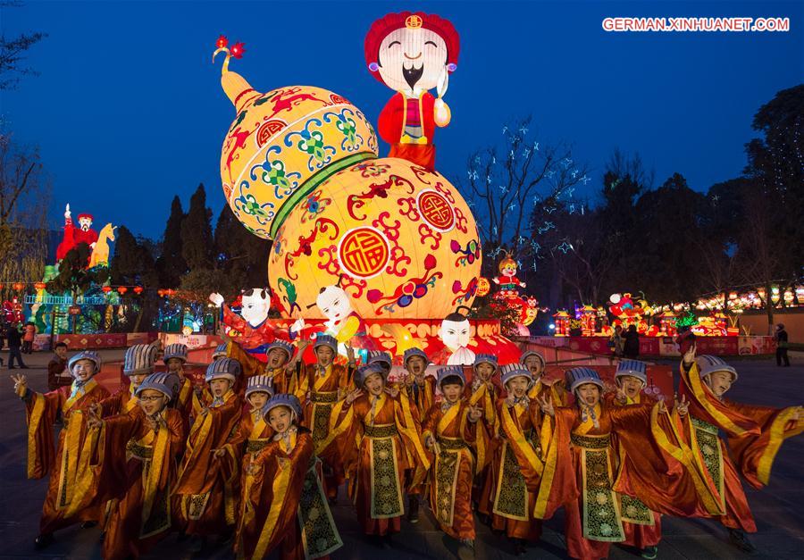 CHINA-CHENGDU-TEMPLE FAIR (CN)