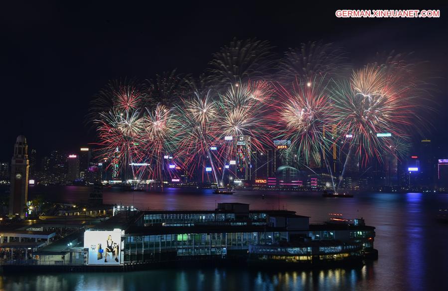 CHINA-HONG KONG-SPRING FESTIVAL-FIREWORKS (CN)