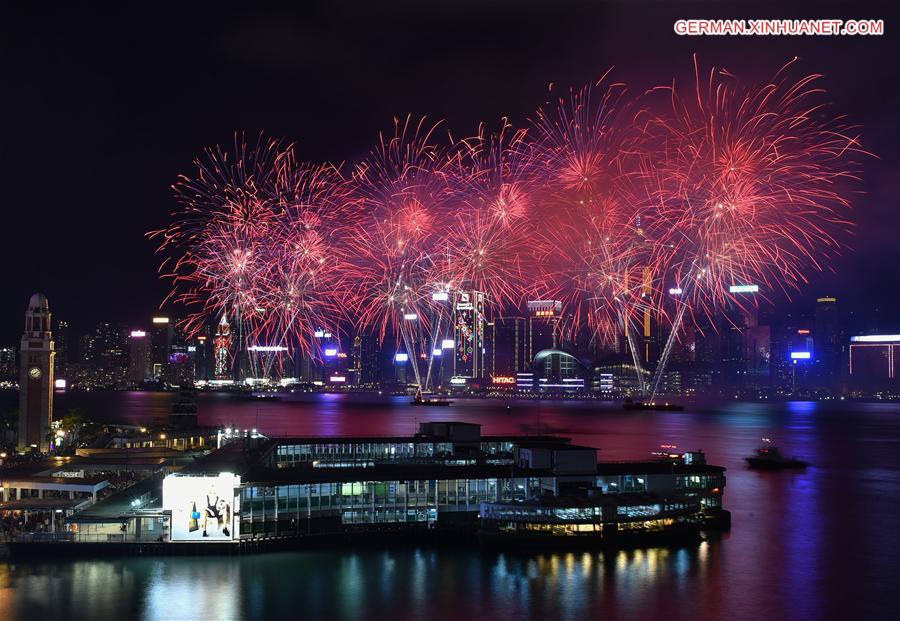 CHINA-HONG KONG-SPRING FESTIVAL-FIREWORKS (CN)