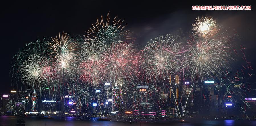 CHINA-HONG KONG-SPRING FESTIVAL-FIREWORKS (CN)