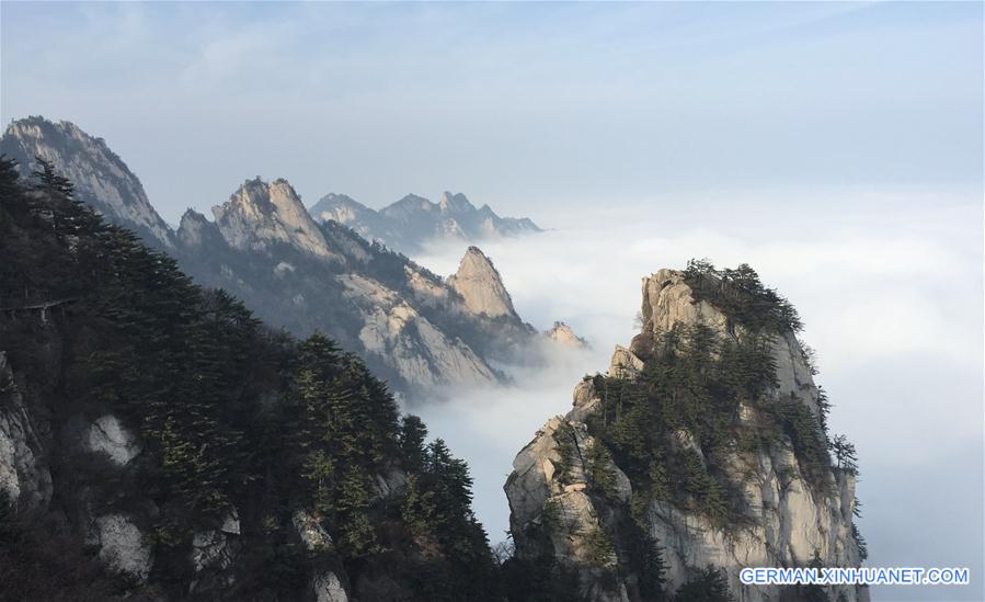 CHINA-HENAN-YAOSHAN MOUNTAIN-SEA OF CLOUDS (CN)