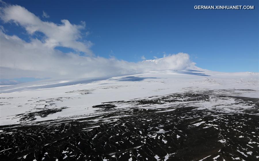 ANTARCTICA-XUELONG-ROSS SEA-SCENERY (CN)