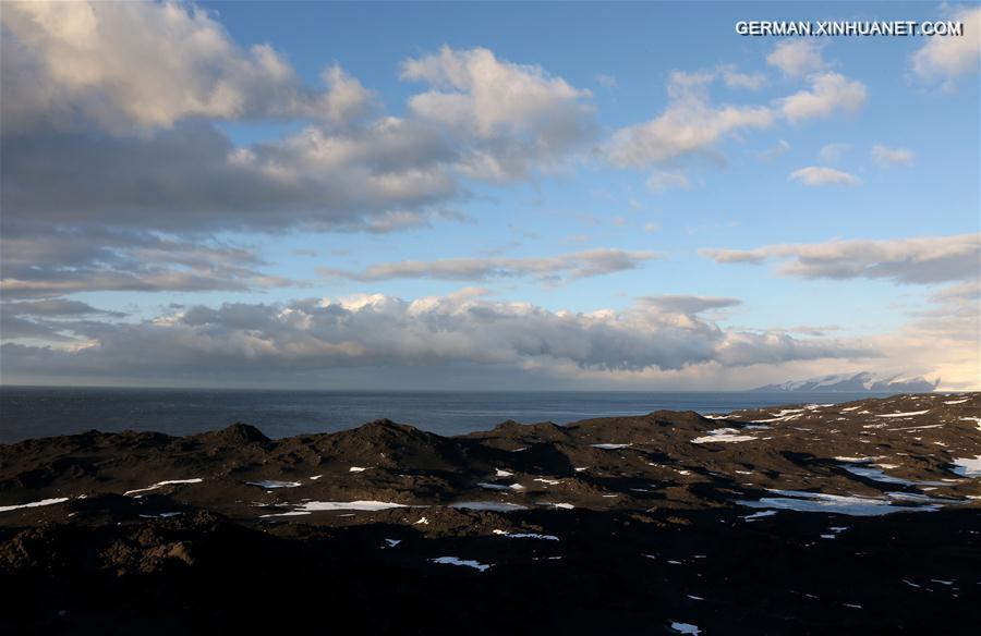 ANTARCTICA-XUELONG-ROSS SEA-SCENERY (CN)