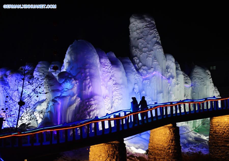 CHINA-HEBEI-SHIJIAZHUANG-FROZEN WATERFALL(CN)