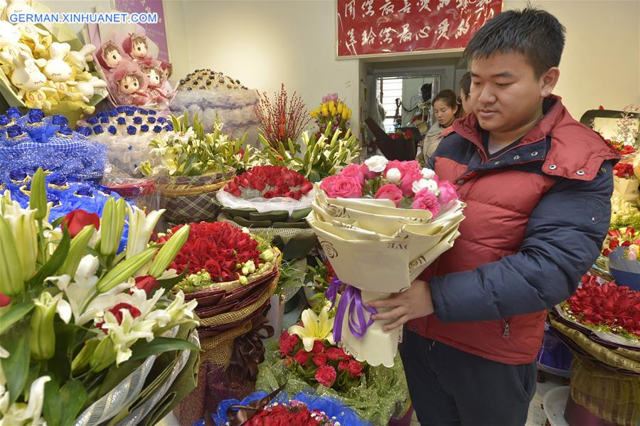 CHINA-NINGXIA-YINCHUAN-VALENTINE'S DAY-BOUQUETS (CN)