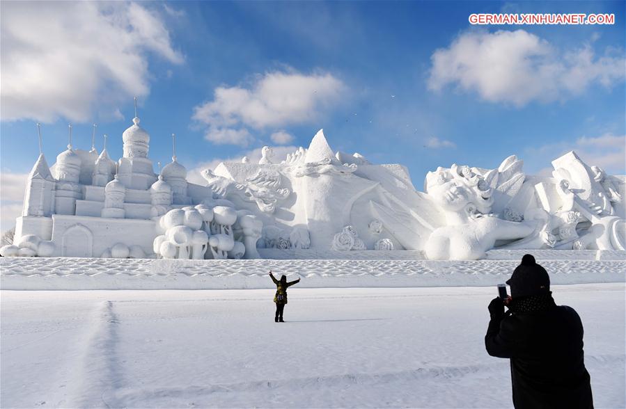 CHINA-HARBIN-SNOW SCULPTURE EXPO-FIXING(CN)