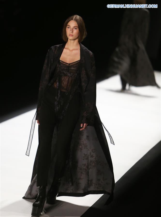 U.S.-NEW YORK-FASHION WEEK-VERA WANG