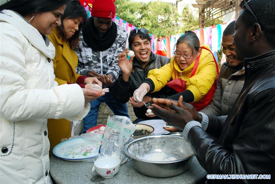 #CHINA-JIANGSU-FOREIGN STUDENTS-LANTERN FESTIVAL (CN)