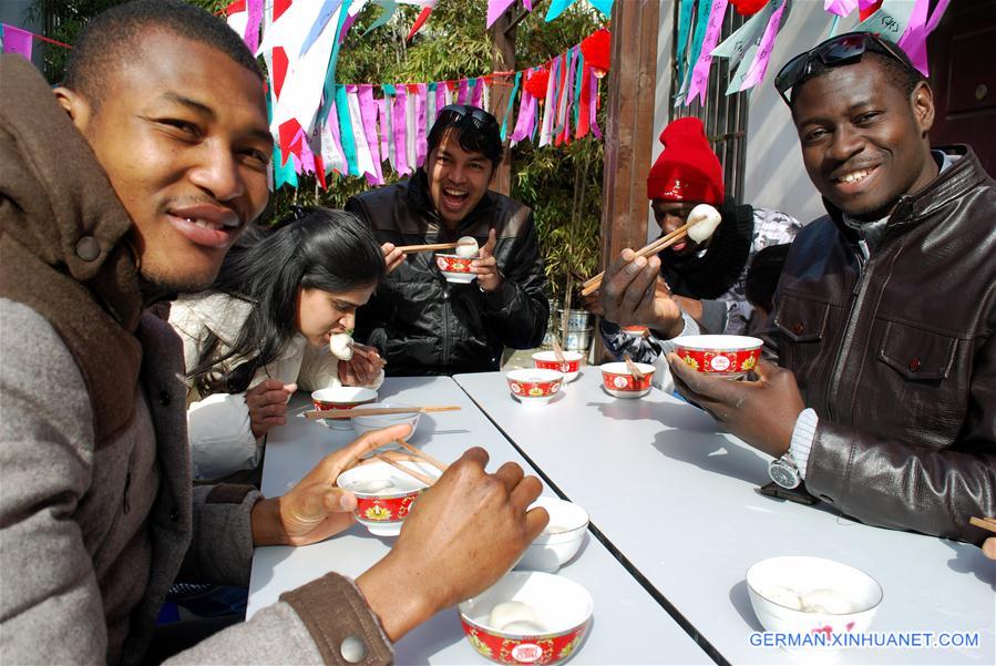 #CHINA-JIANGSU-FOREIGN STUDENTS-LANTERN FESTIVAL (CN)