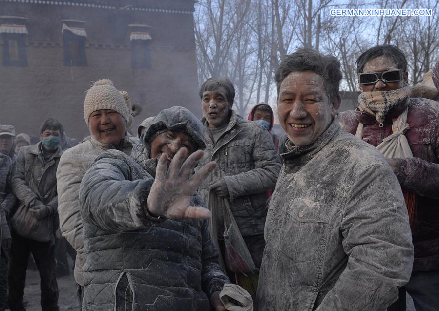 CHINA-TIBET-FLOUR FIGHT-TIBETAN NEW YEAR CELEBRATIONS (CN)