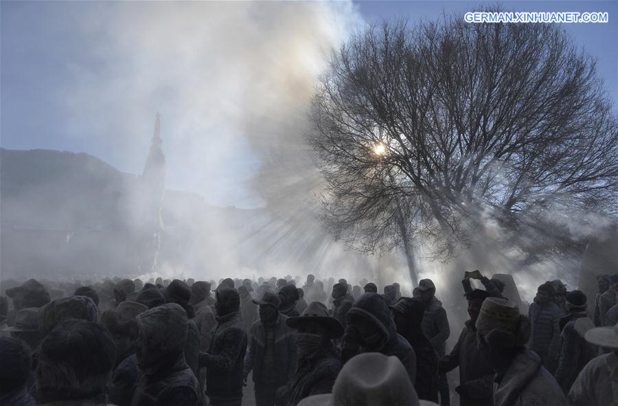 CHINA-TIBET-FLOUR FIGHT-TIBETAN NEW YEAR CELEBRATIONS (CN)