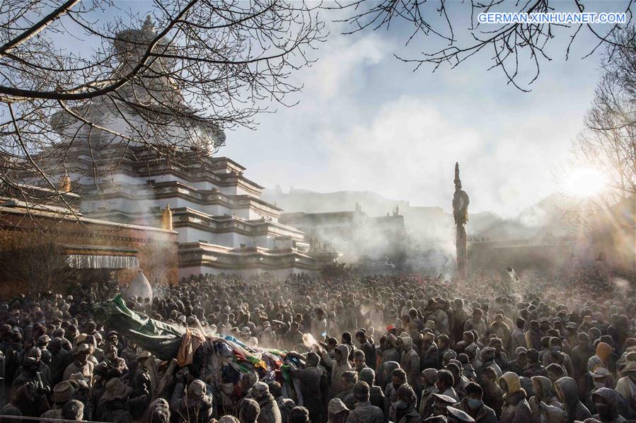 CHINA-TIBET-FLOUR FIGHT-TIBETAN NEW YEAR CELEBRATIONS (CN)