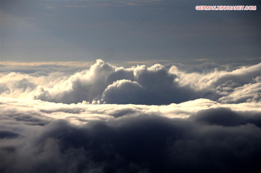 #CHINA-ANHUI-HUANGSHAN-SCENERY(CN)