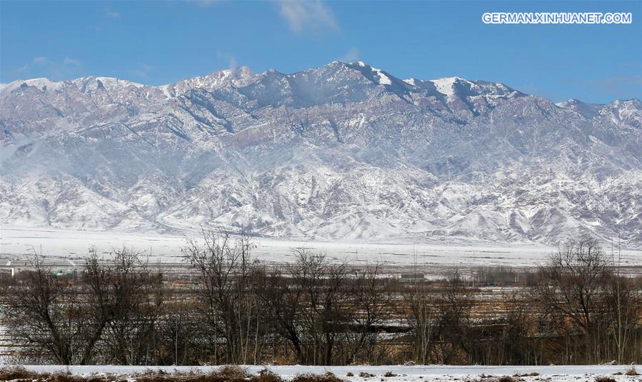 CHINA-YINCHUAN-SNOW-SCENERY(CN)*