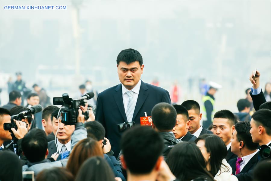 (TWO SESSIONS)CHINA-BEIJING-CPPCC-OPENING-YAO MING (CN)