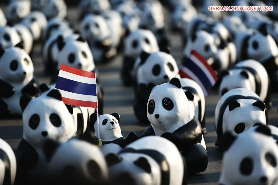 THAILAND-BANGKOK-PAPIER-MACHE PANDA-EXHIBITION