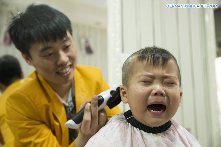 #CHINA-LONGTAITOU FESTIVAL-HAIRCUT (CN)