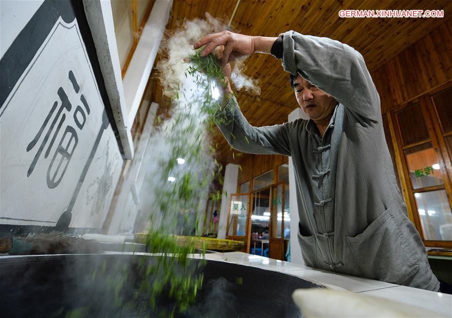 CHINA-JIANGSU-SUZHOU-BILUOCHUN TEA-ANCIENT TECHNIQUE(CN)