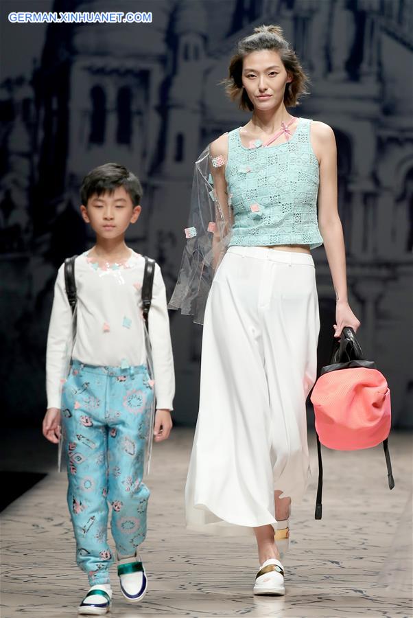 CHINA-BEIJING-FASHION WEEK (CN)