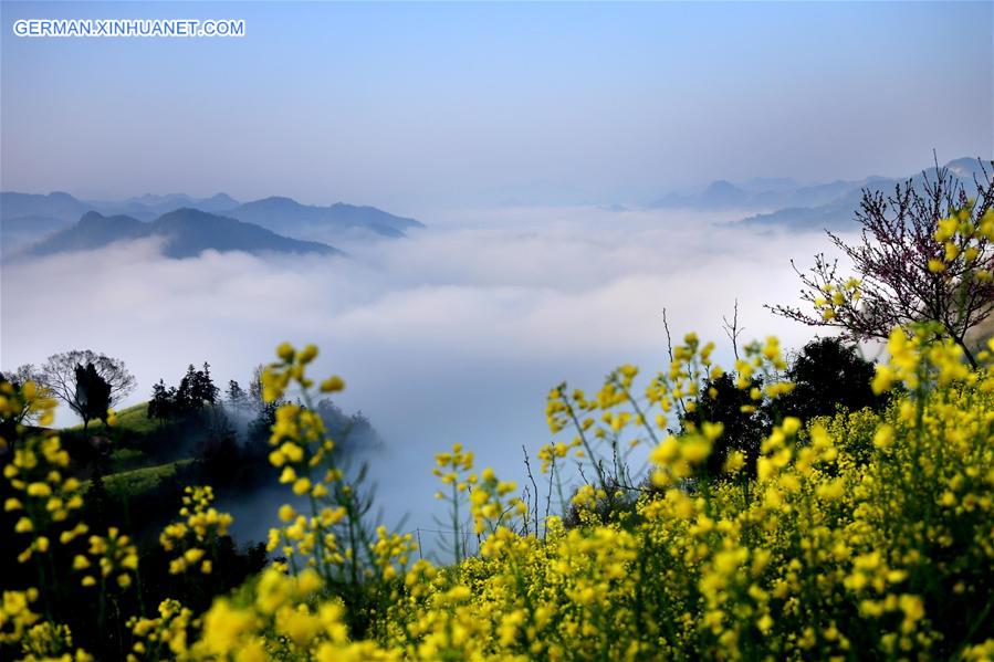 #CHINA-ANHUI-HUANGSHAN-SHITAN VILLAGE-CLOUDS(CN)