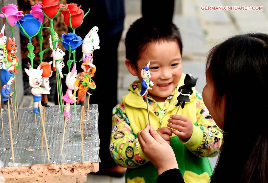 CHINA-HENAN-FOLK CUSTOM-TEMPLE FAIR (CN)