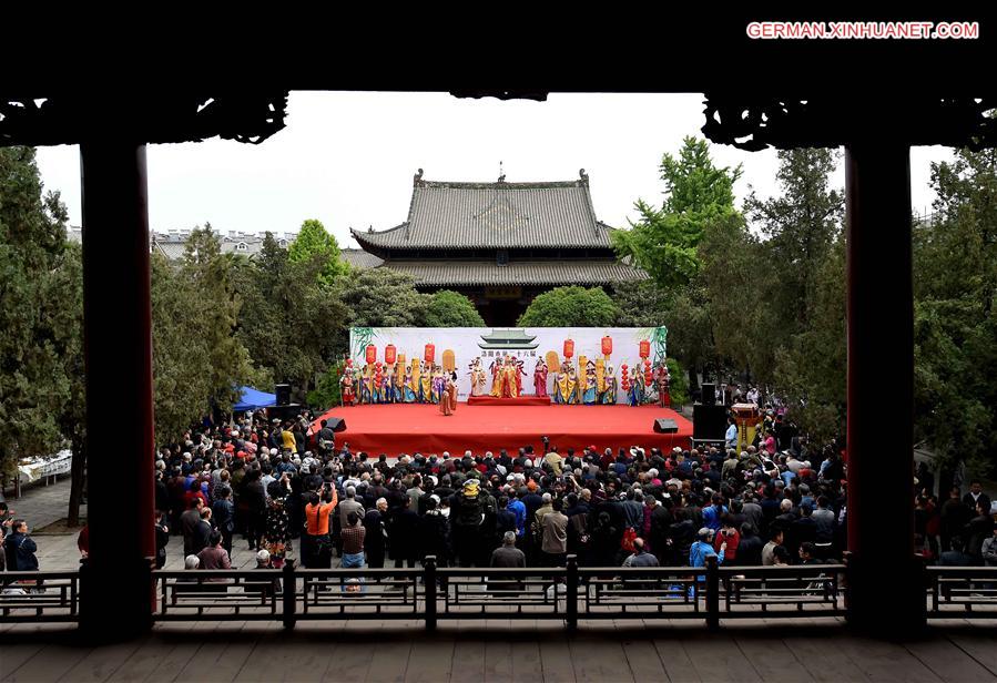 CHINA-HENAN-FOLK CUSTOM-TEMPLE FAIR (CN)