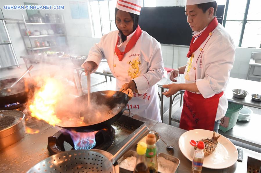 CHINA-FUJIAN-FUZHOU-COOKING SCHOOL-NIGERIAN STUDENT (CN) 