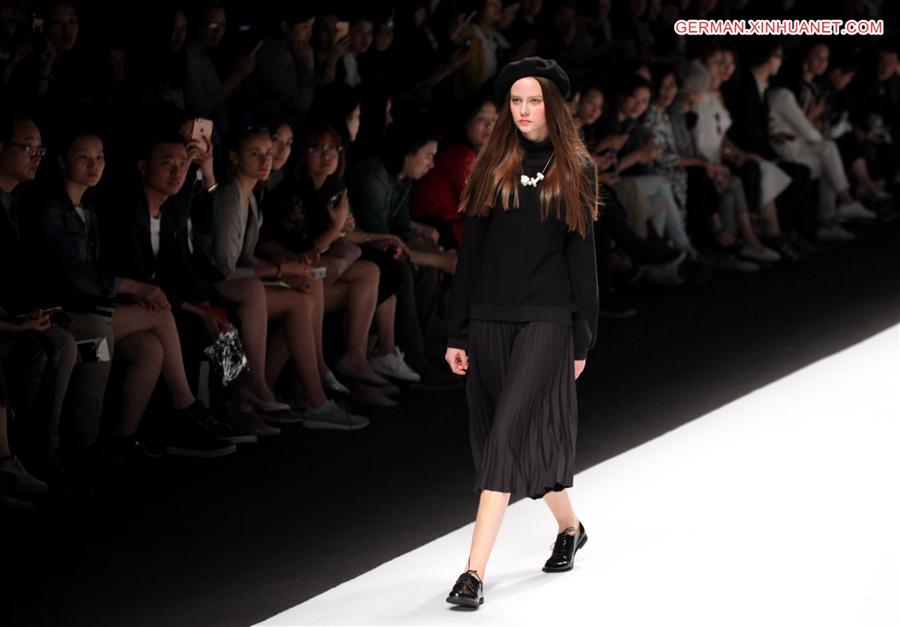 #CHINA-SHANGHAI-FASHION WEEK (CN)