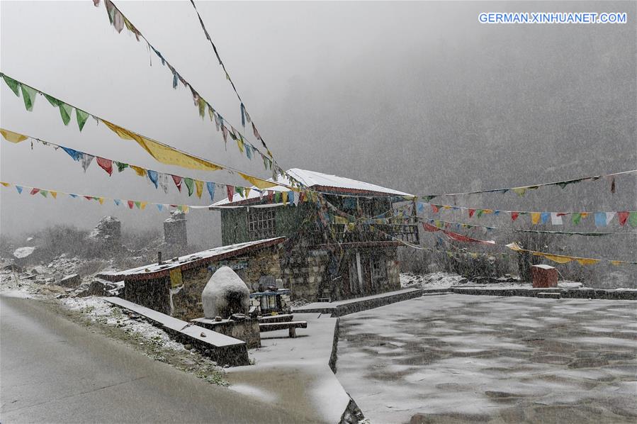 CHINA-TIBET-CONA-SNOWFALL (CN)