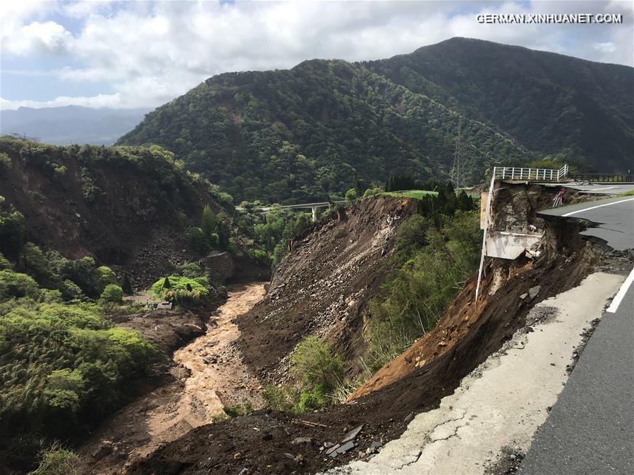 JAPAN-KUMAMOTO-EARTHQUAKE-AFTERMATH