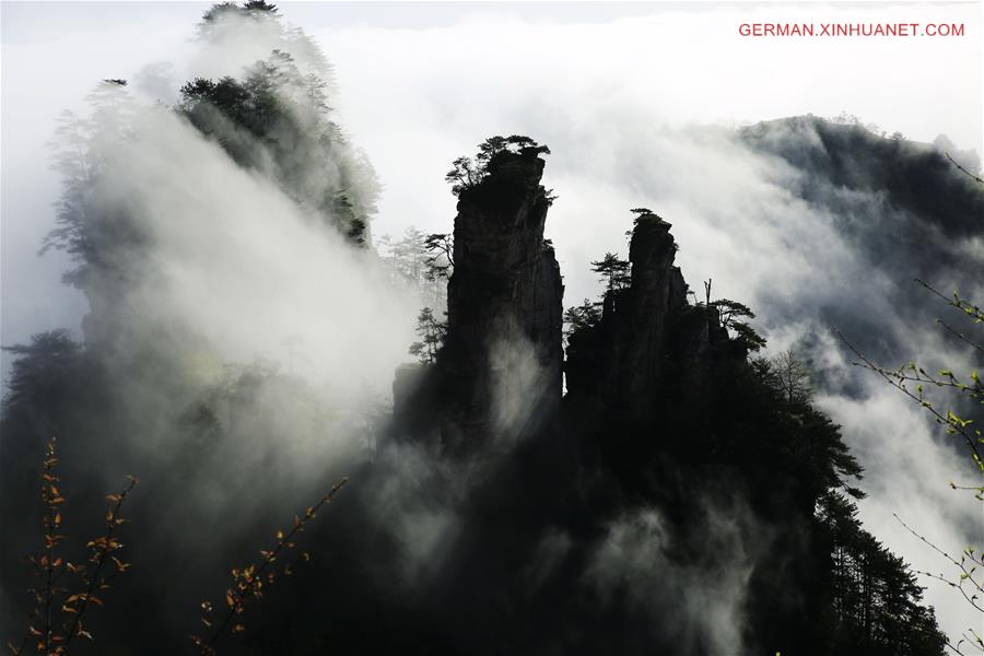 #CHINA-ZHANGJIAJIE-CLOUD (CN)