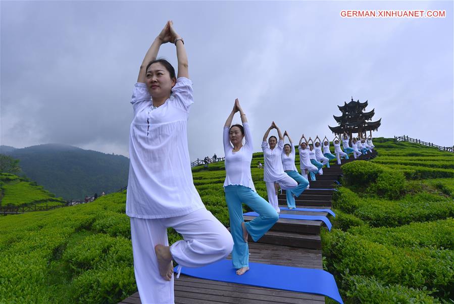 #CHINA-HUBEI-TEA GARDEN-YOGA (CN)