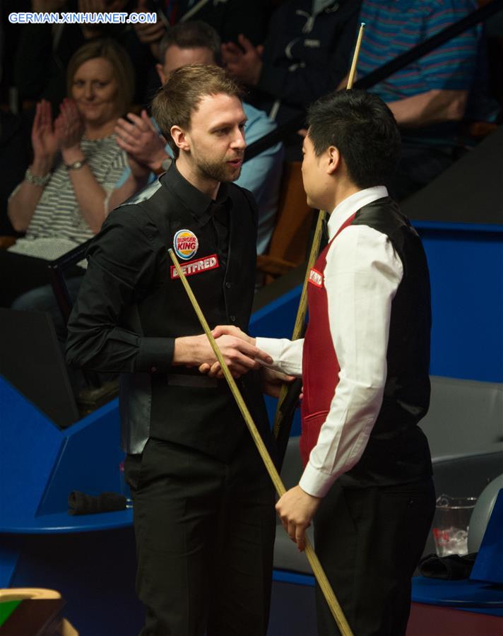 (SP)BRITAIN-SHEFFIELD-SNOOKER-WORLD CHAMPIONSHIP-DING JUNHUI VS JUDD TRUMP