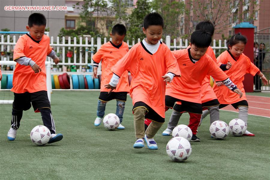 #CHINA-SHANDONG-ZAOZHUANG-KINDERGARTEN-FOOTBALL CLASS(CN)